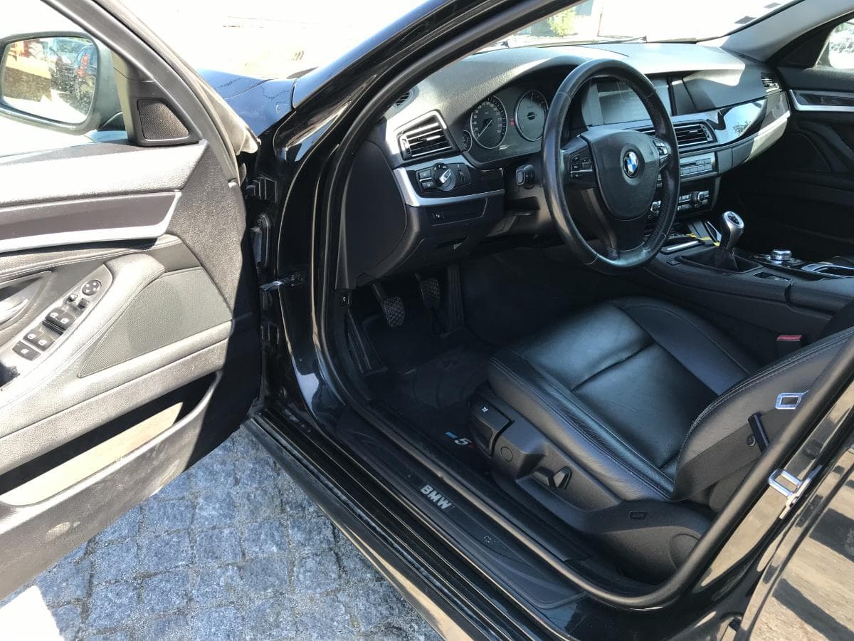 BMW 530D 3.0 · Ano 2010 — imagem 21