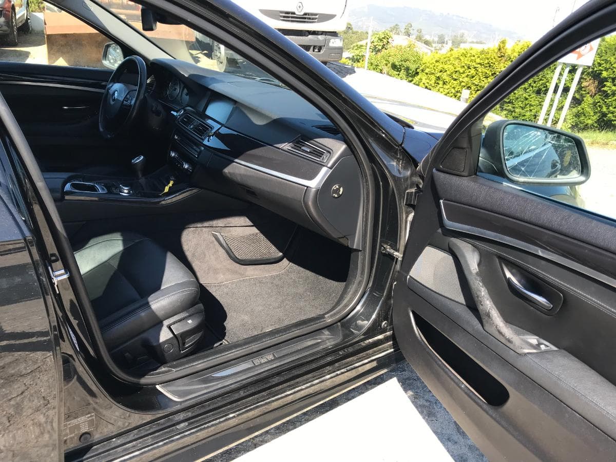 BMW 530D 3.0 · Ano 2010 — imagem 26