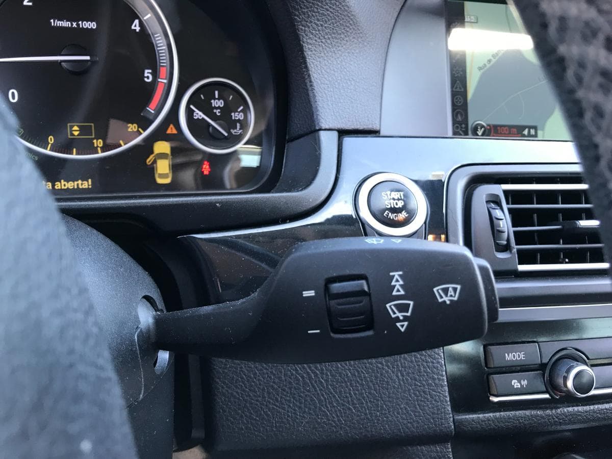 BMW 530D 3.0 · Ano 2010 — imagem 36