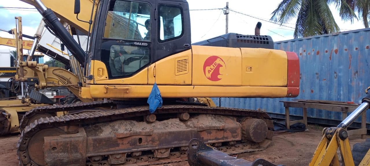 Escavadeira Komatsu PC340 — imagem 3