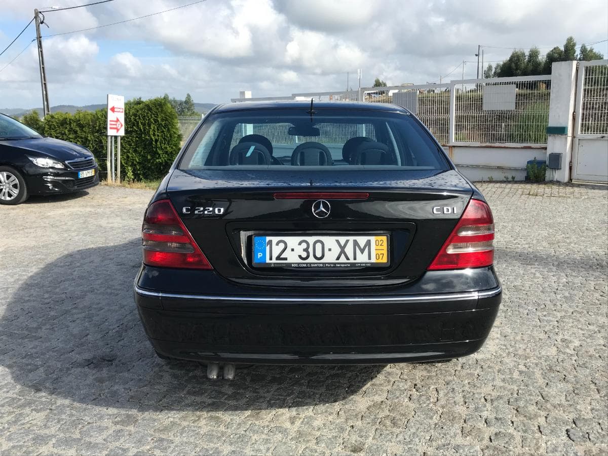 Mercedes-Benz C220 CDI  · Ano 2002 — imagen 6