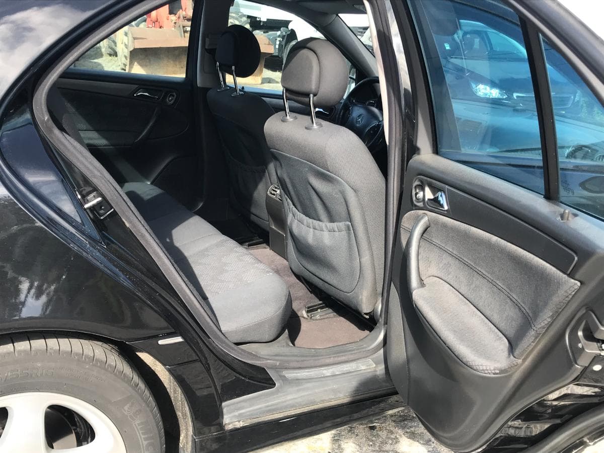 Mercedes-Benz C220 CDI  · Ano 2002 — imagen 17