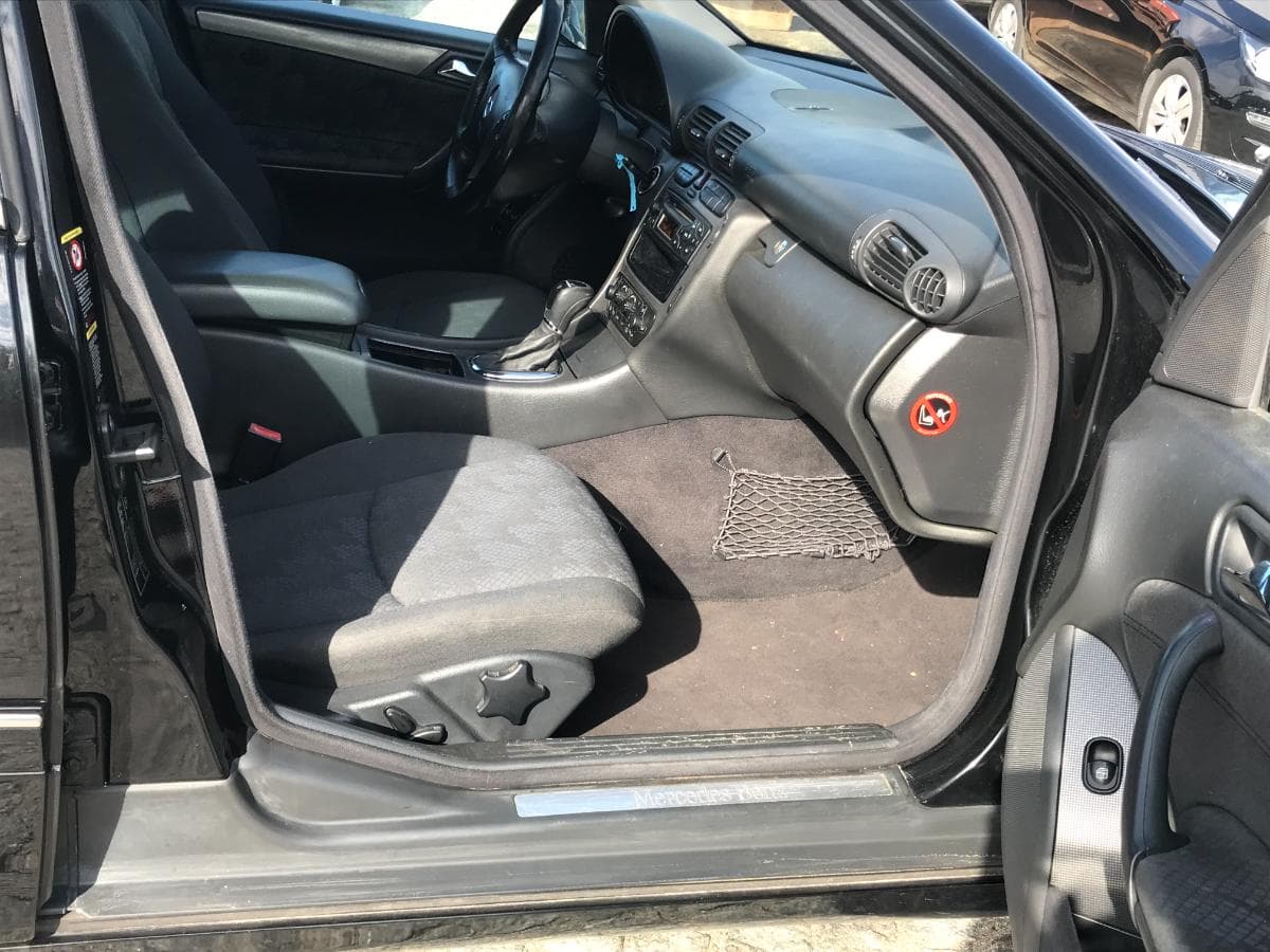 Mercedes-Benz C220 CDI  · Ano 2002 — imagen 18