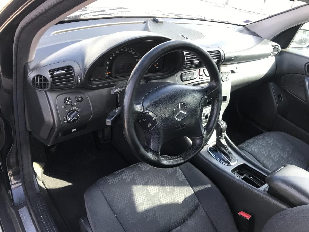 Mercedes-Benz C220 CDI  · Ano 2002 — imagen 22