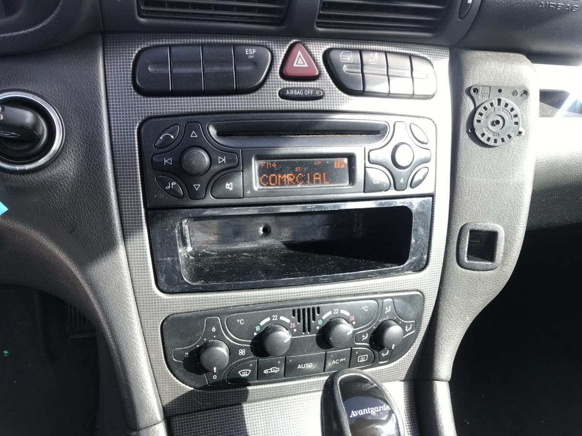 Mercedes-Benz C220 CDI  · Ano 2002 — imagen 23