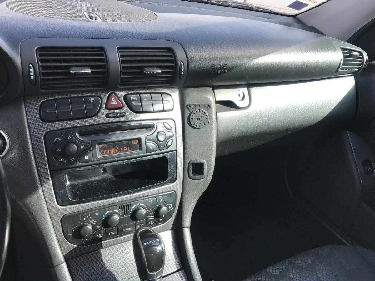 Mercedes-Benz C220 CDI  · Ano 2002 — imagen 25