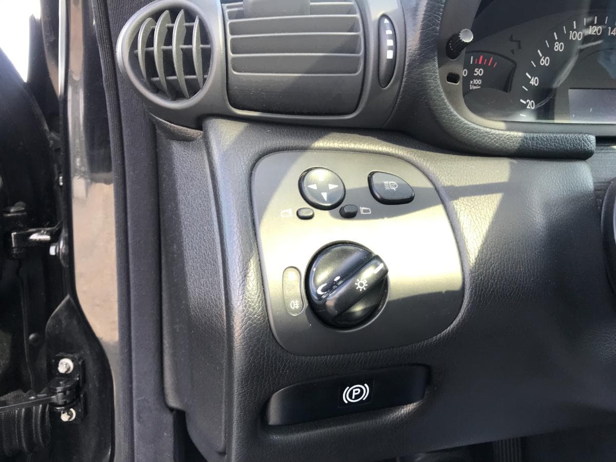 Mercedes-Benz C220 CDI  · Ano 2002 — imagen 30