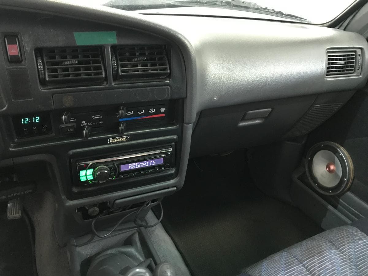 Toyota Hilux 5 Lugares · Ano 1996 — image 24