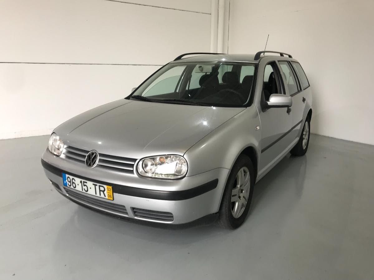 Volkswagen Golf 1.4 · Ano 2002