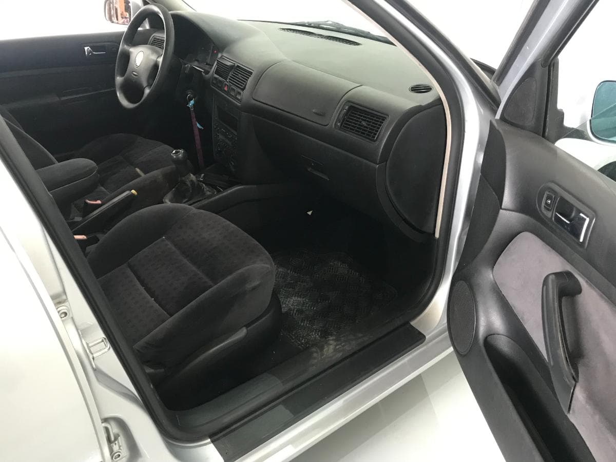 Volkswagen Golf 1.4 · Ano 2002 — imagem 27