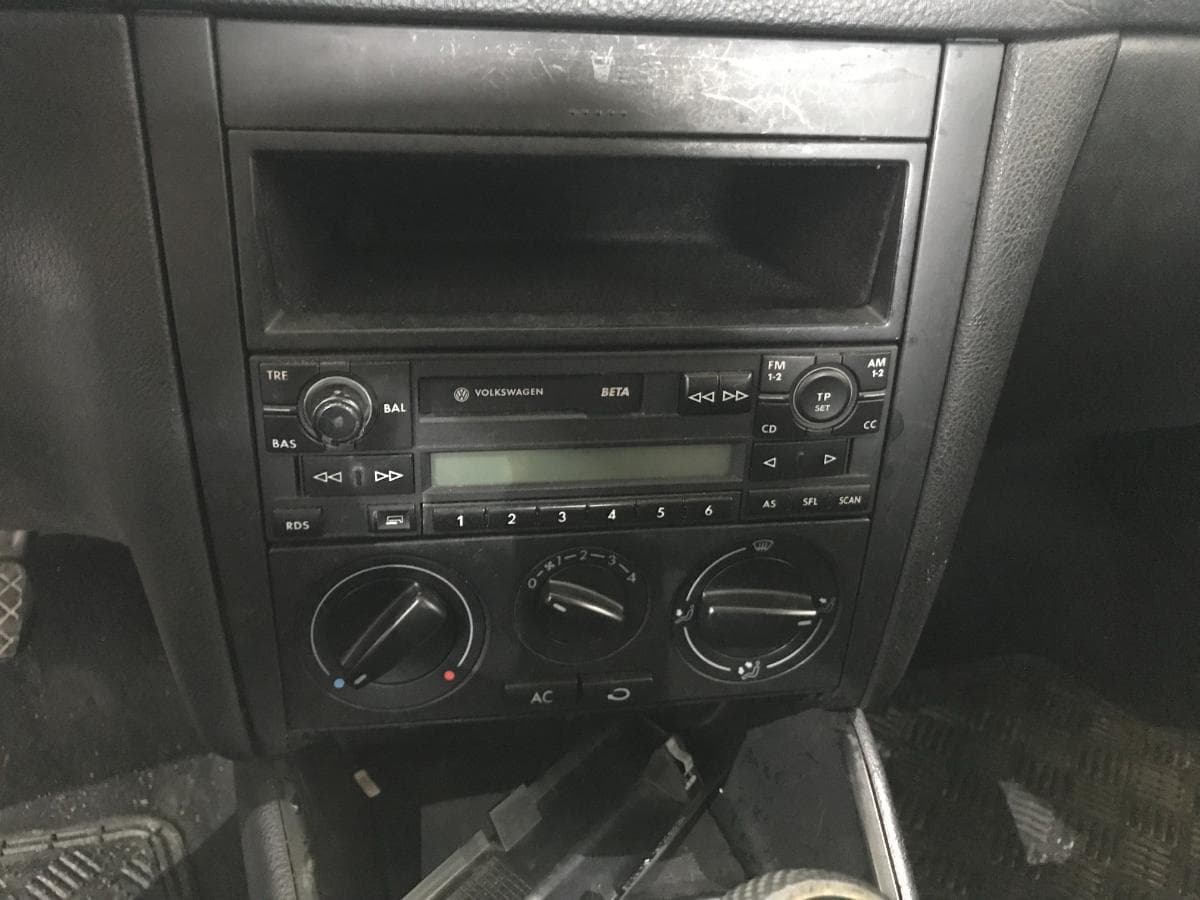 Volkswagen Golf 1.4 · Ano 2002 — imagem 37