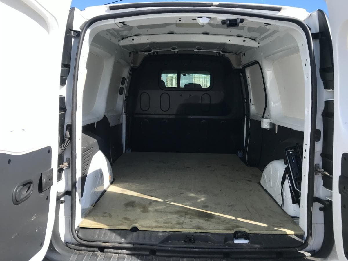 Renault Kangoo 1.5 DCI Maxi · Ano 2021 — imagen 9