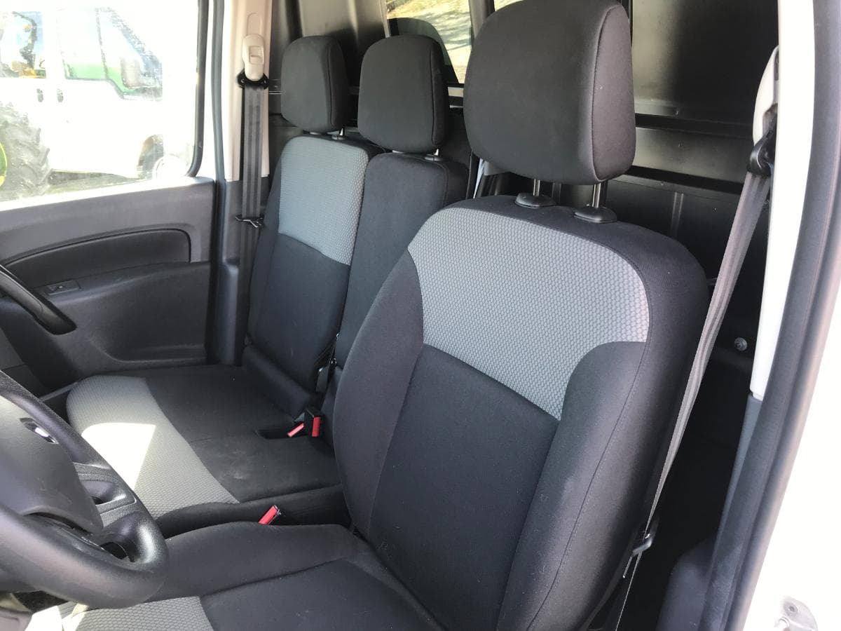 Renault Kangoo 1.5 DCI Maxi · Ano 2021 — imagen 20