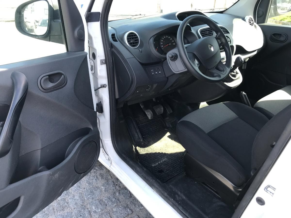 Renault Kangoo 1.5 DCI Maxi · Ano 2021 — imagen 18