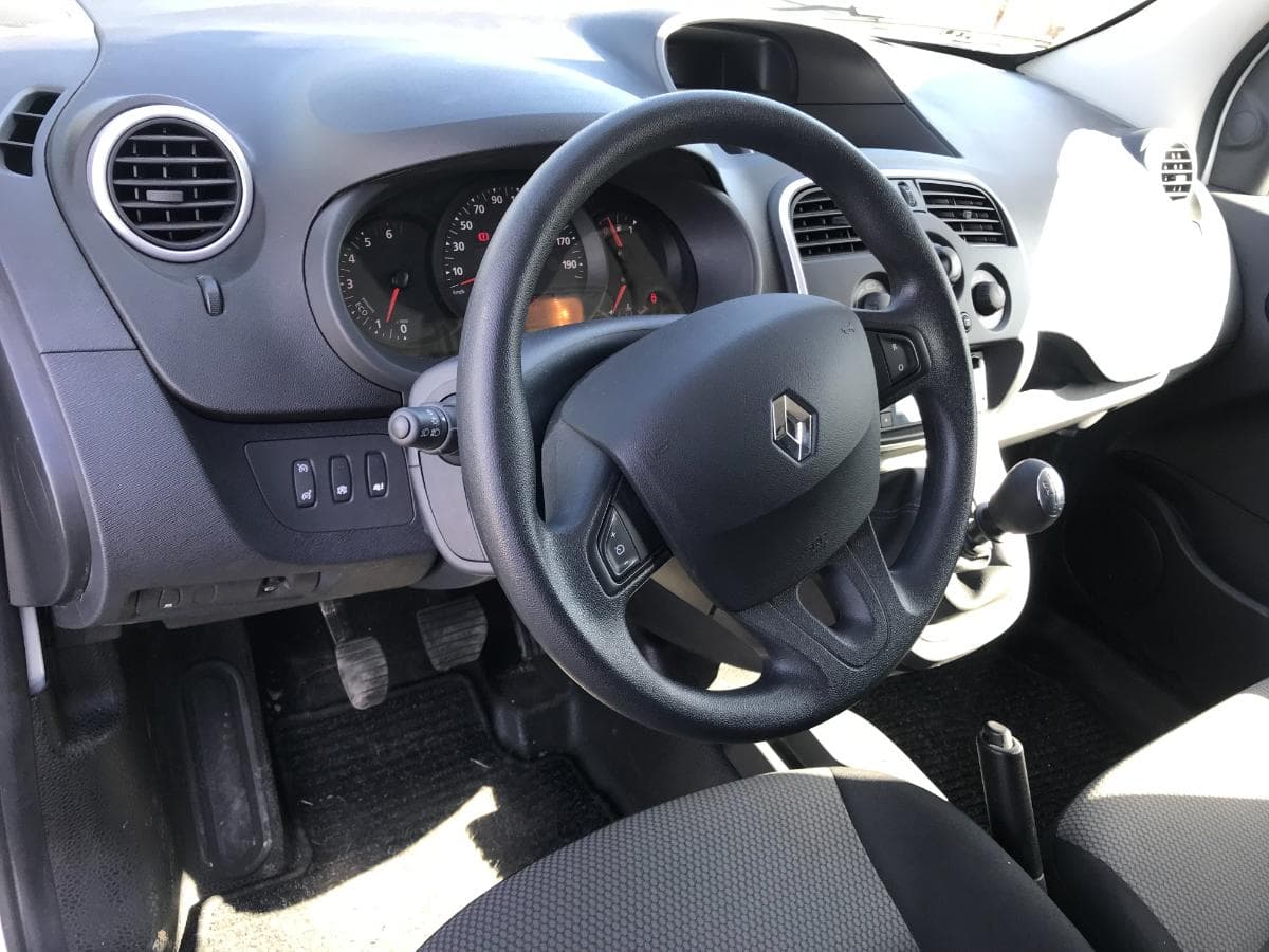 Renault Kangoo 1.5 DCI Maxi · Ano 2021 — imagen 24