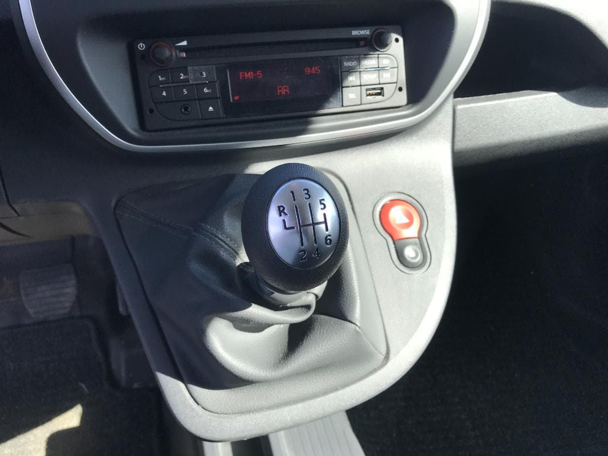 Renault Kangoo 1.5 DCI Maxi · Ano 2021 — imagen 27