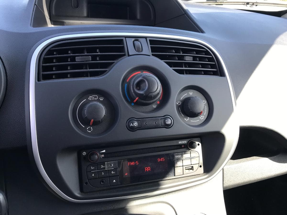 Renault Kangoo 1.5 DCI Maxi · Ano 2021 — imagen 28