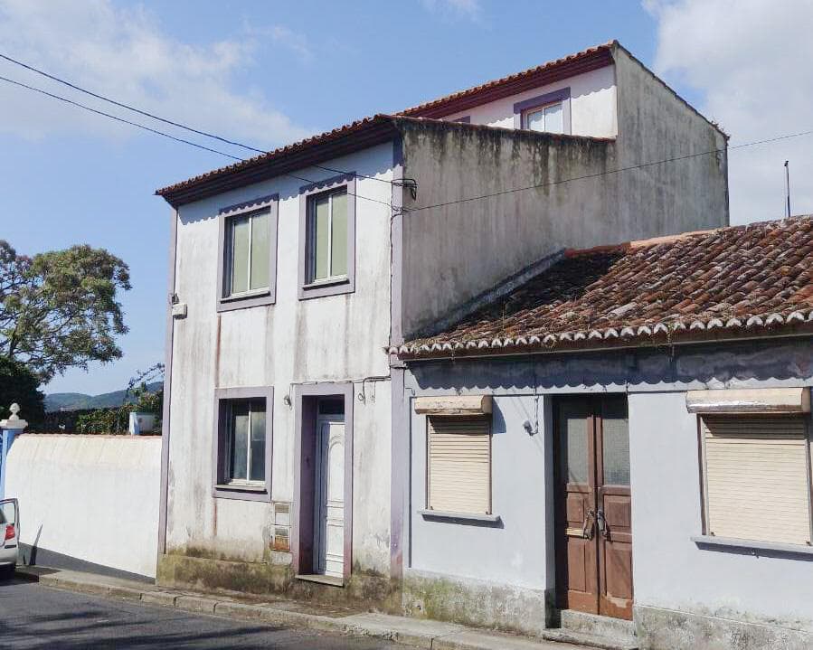 Proporção de 1/2 de Moradia · Angra do Heroísmo, Arquipélago dos Açores — imagem 1