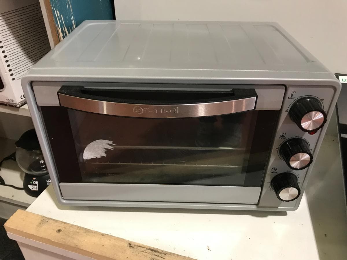 Oven — image 2
