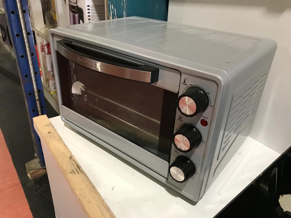 Oven — image 3