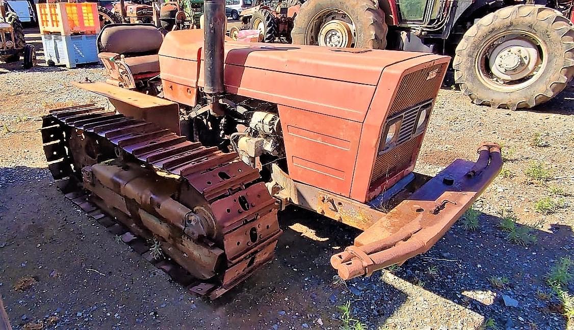 Trator de Rastos Massey Ferguson MF172