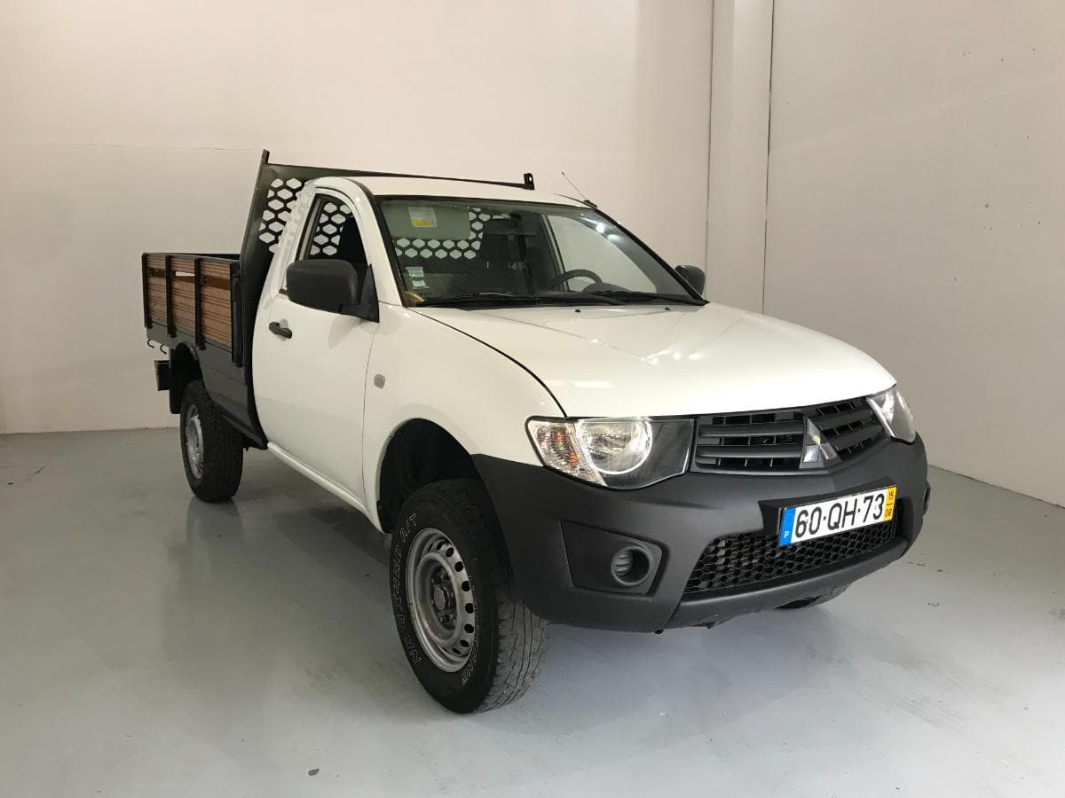 Mitsubishi L200 2.5DI-D · Ano 2015 60-QH-73 — imagem 1
