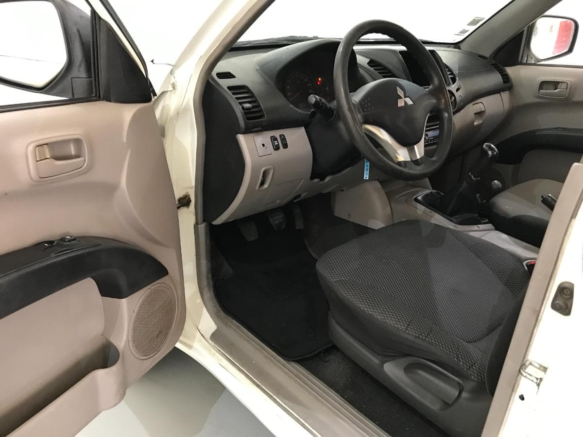 Mitsubishi L200 2.5DI-D · Ano 2015 60-QH-73 — imagem 18
