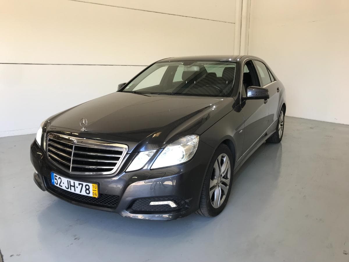 Mercedes-Benz E220 CDI · Ano 2010 — imagen 1