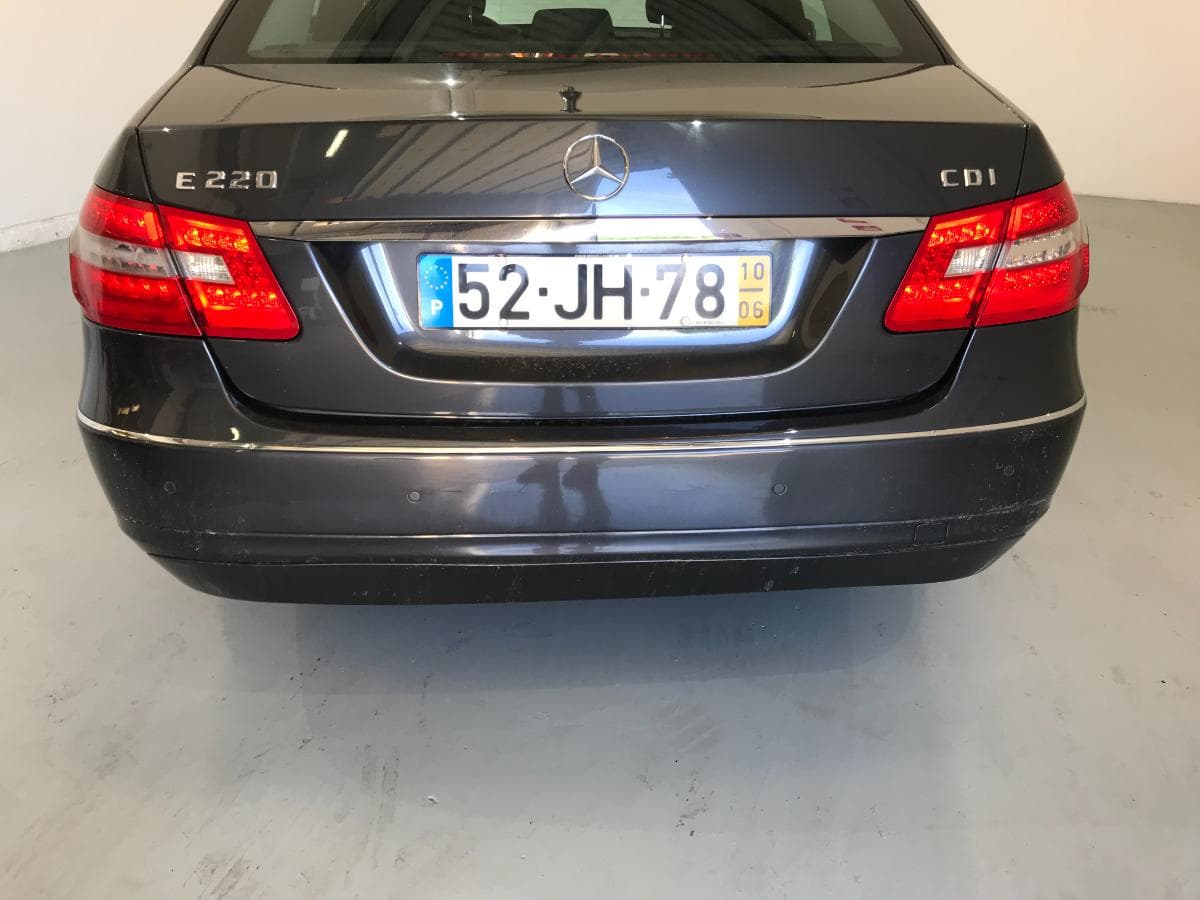 Mercedes-Benz E220 CDI · Ano 2010 — imagen 9