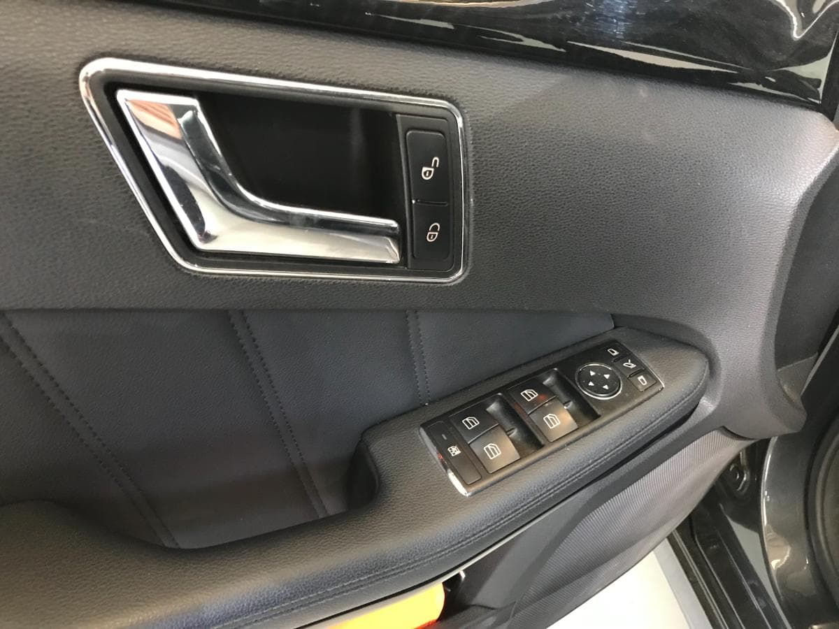 Mercedes-Benz E220 CDI · Ano 2010 — imagen 30