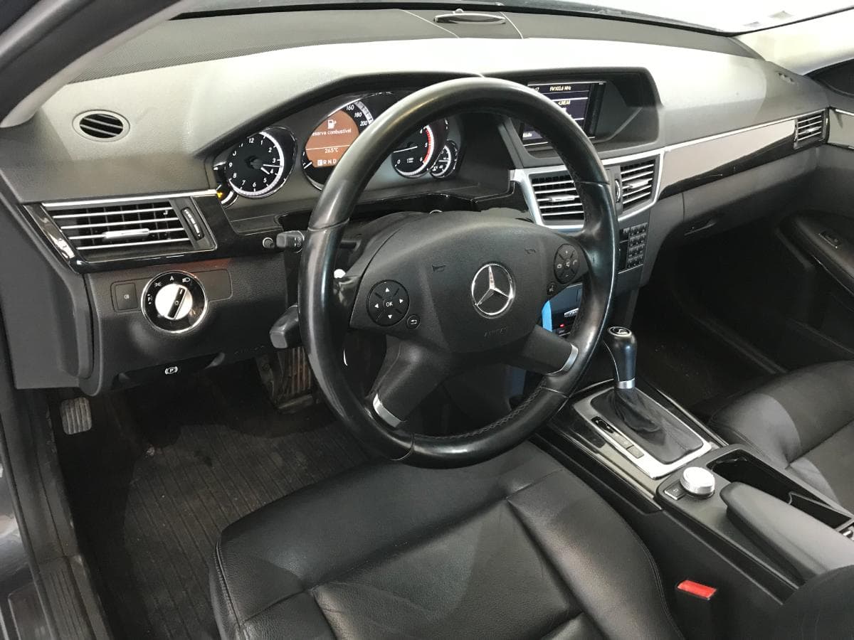 Mercedes-Benz E220 CDI · Ano 2010 — imagen 36