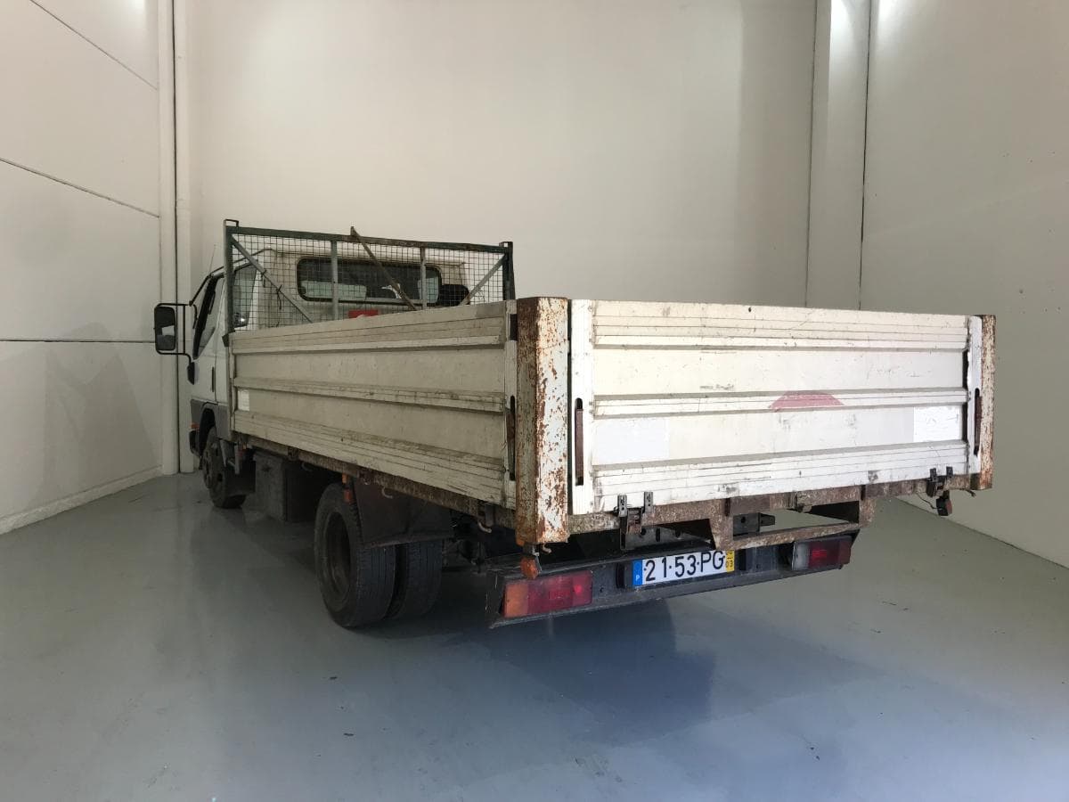 Mitsubishi Canter · Ano 2000 — imagem 5