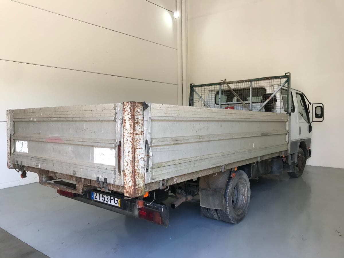 Mitsubishi Canter · Ano 2000 — imagem 6