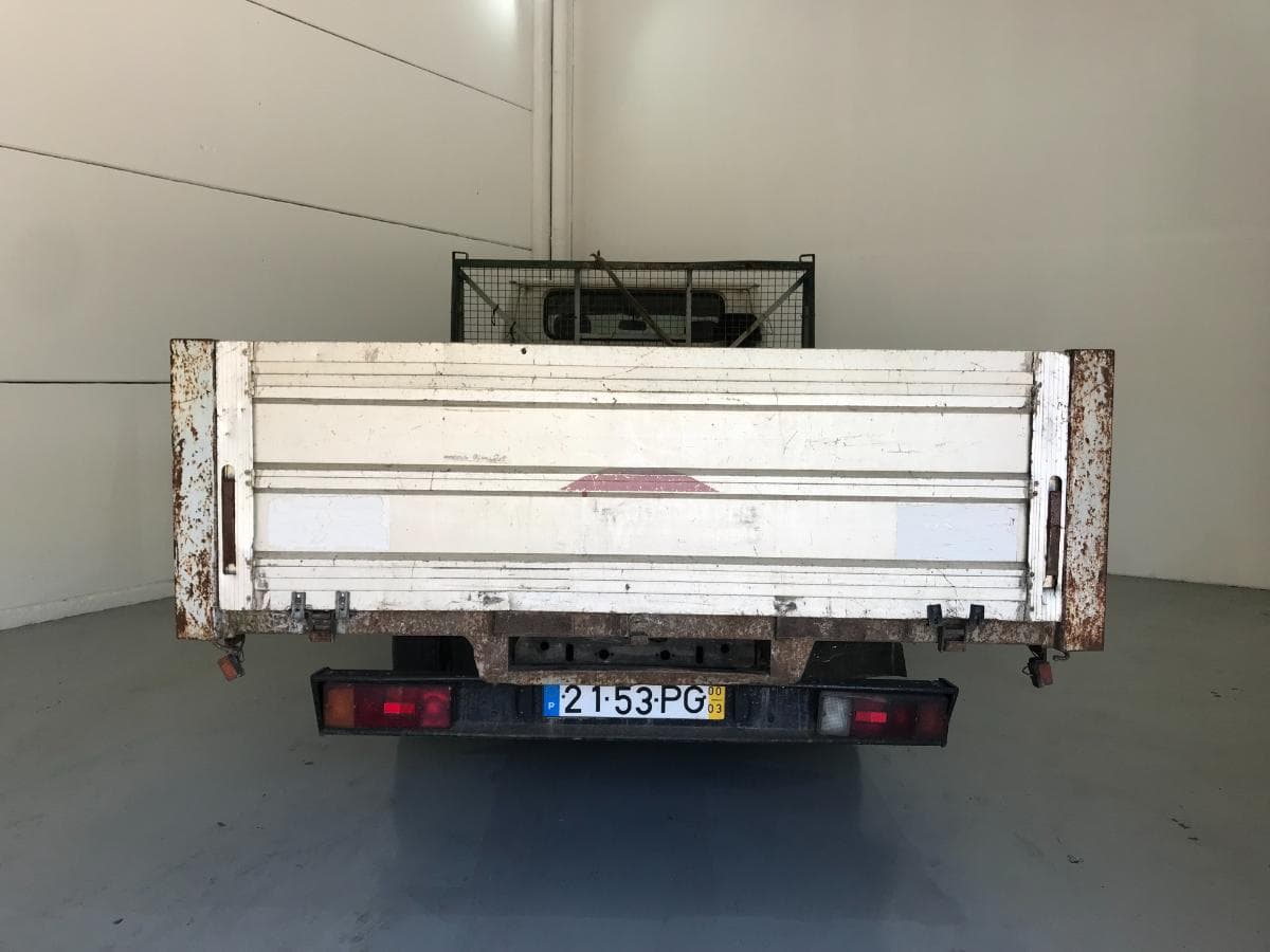 Mitsubishi Canter · Ano 2000 — imagem 7