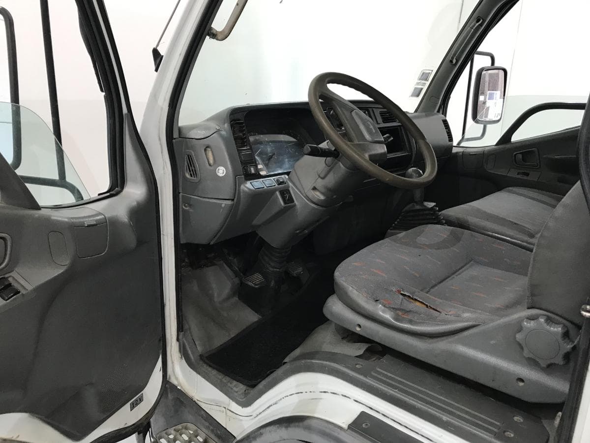 Mitsubishi Canter · Ano 2000 — imagem 18