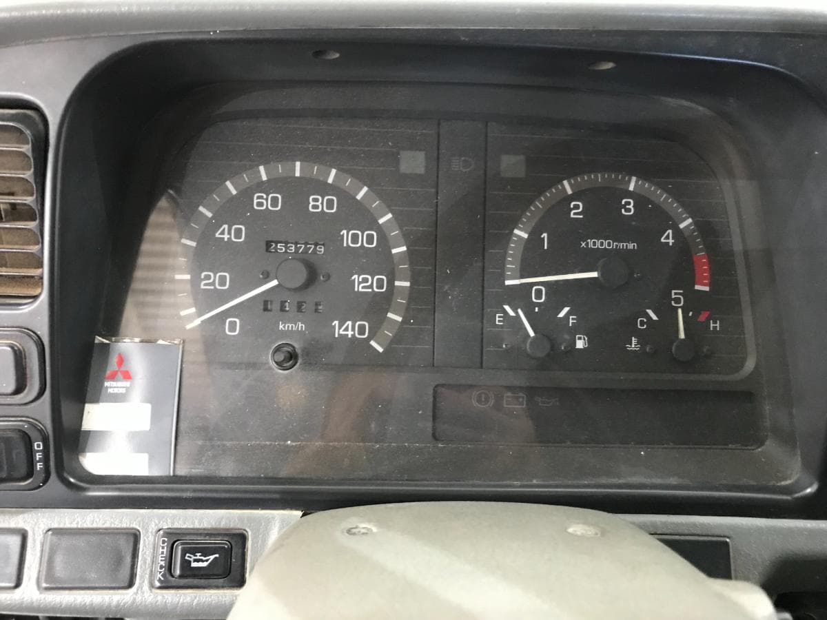 Mitsubishi Canter · Ano 2000 — imagem 27