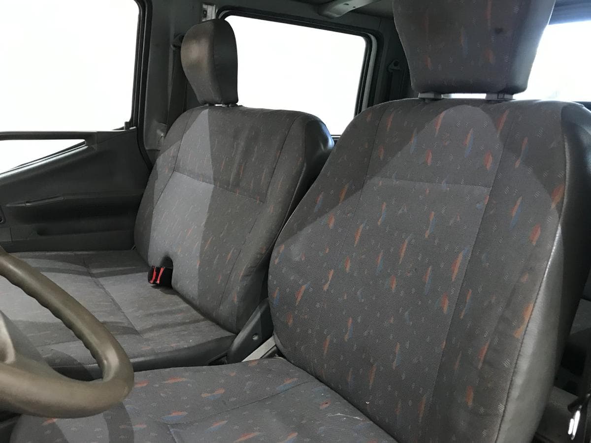 Mitsubishi Canter · Ano 2000 — imagem 29