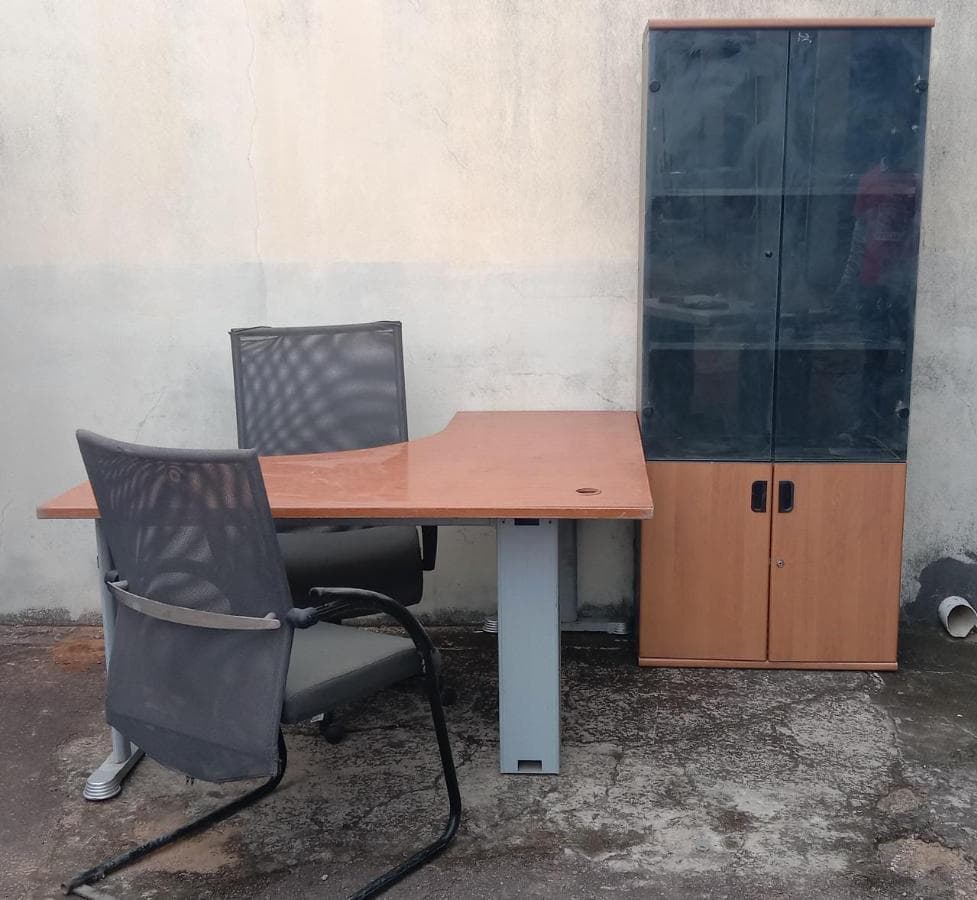 Mobiliário de escritório · — imagem 1