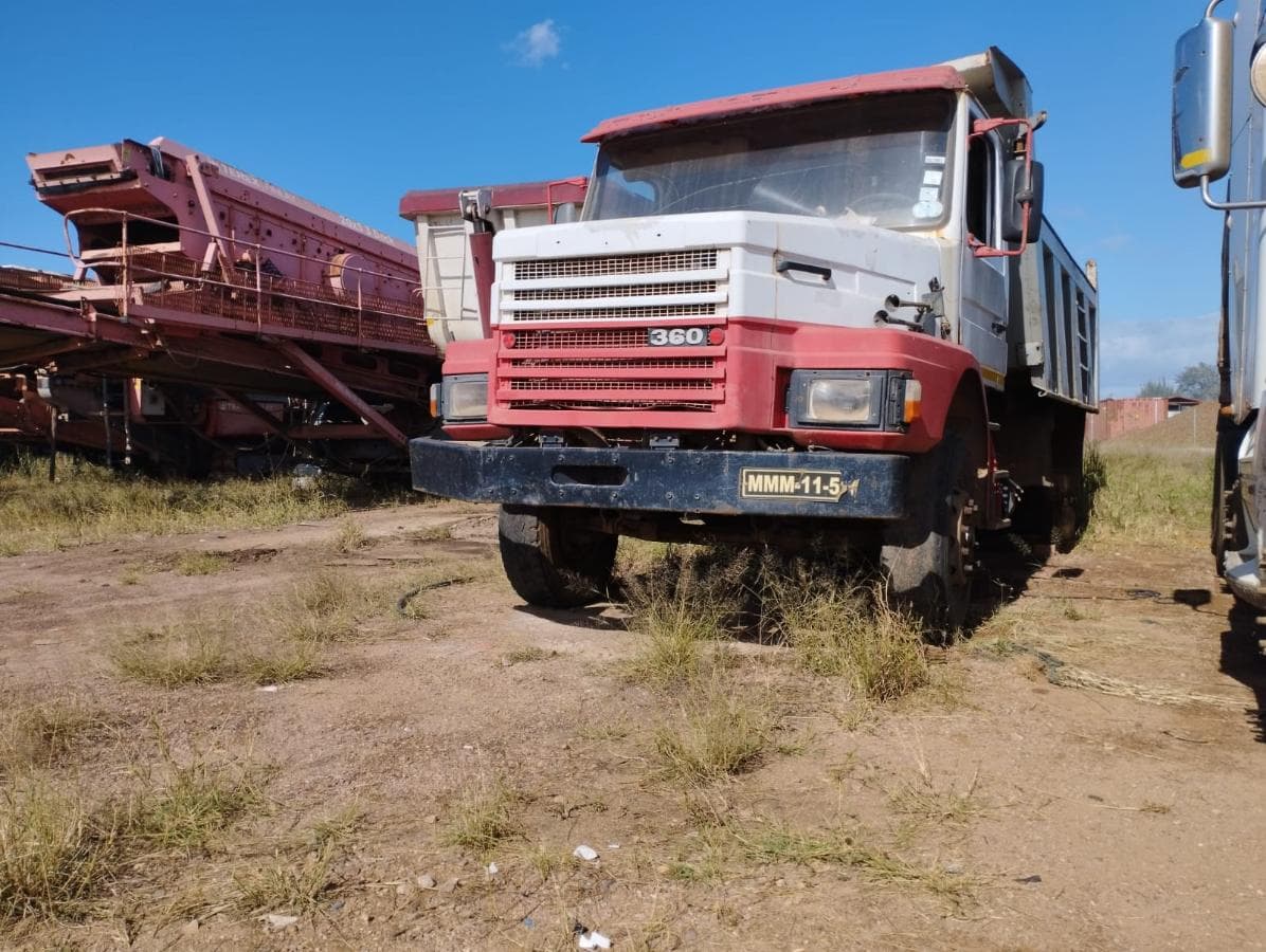Camião basculante Scania 360 · — imagem 5