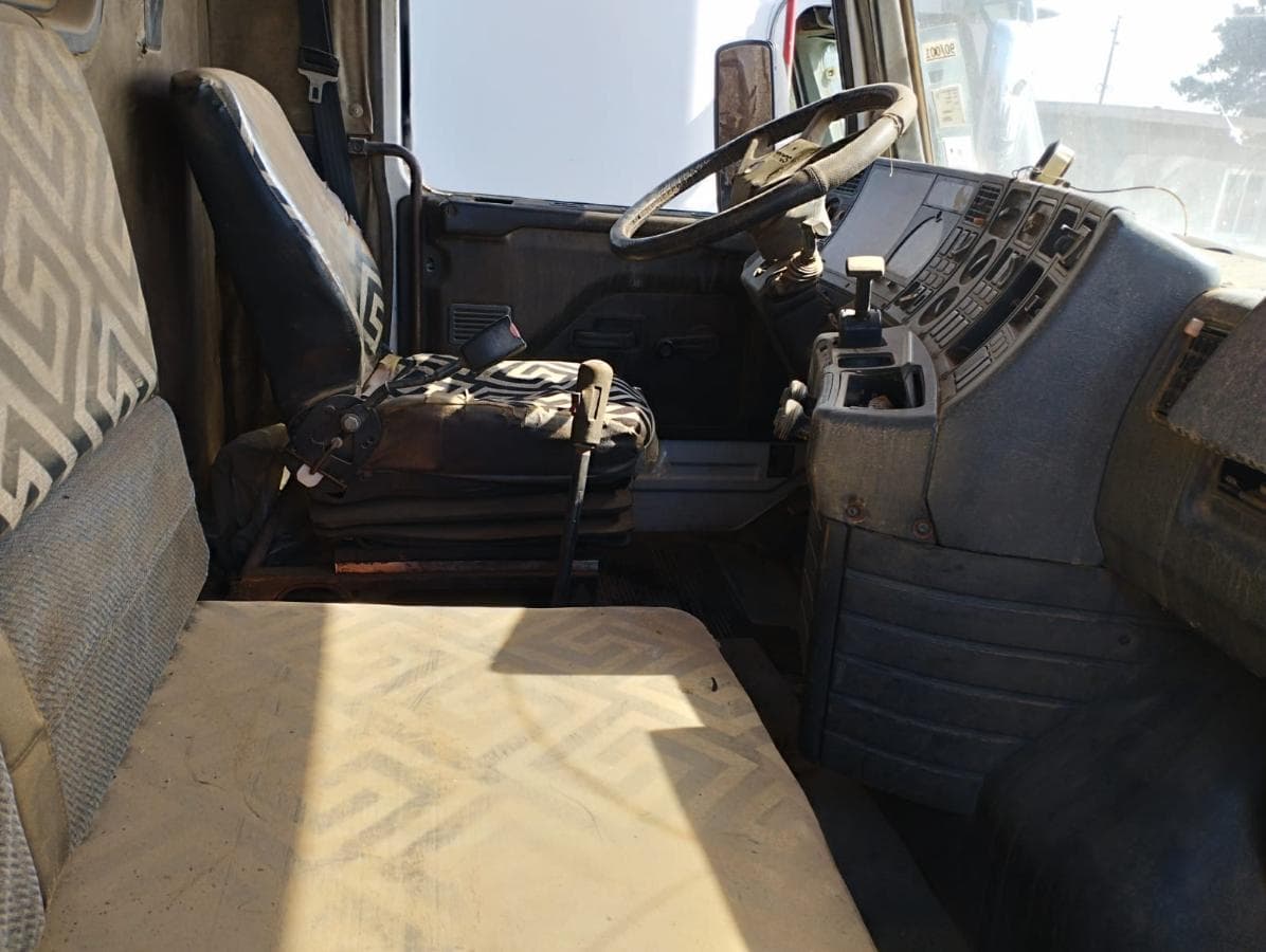 Camião basculante Scania 360 · — imagem 7