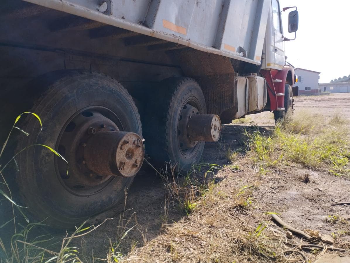 Camião basculante Scania 360 · — imagem 9