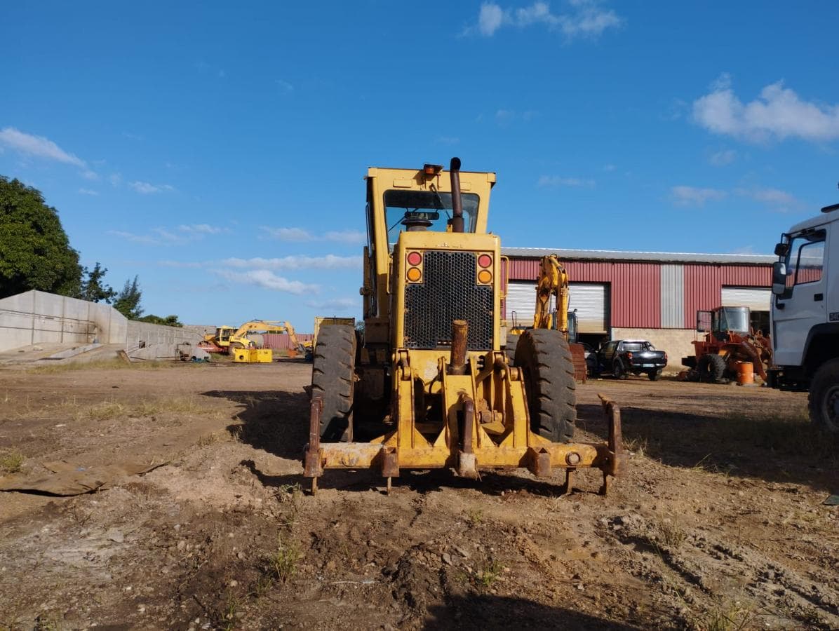 Niveladora Caterpillar · — image 7