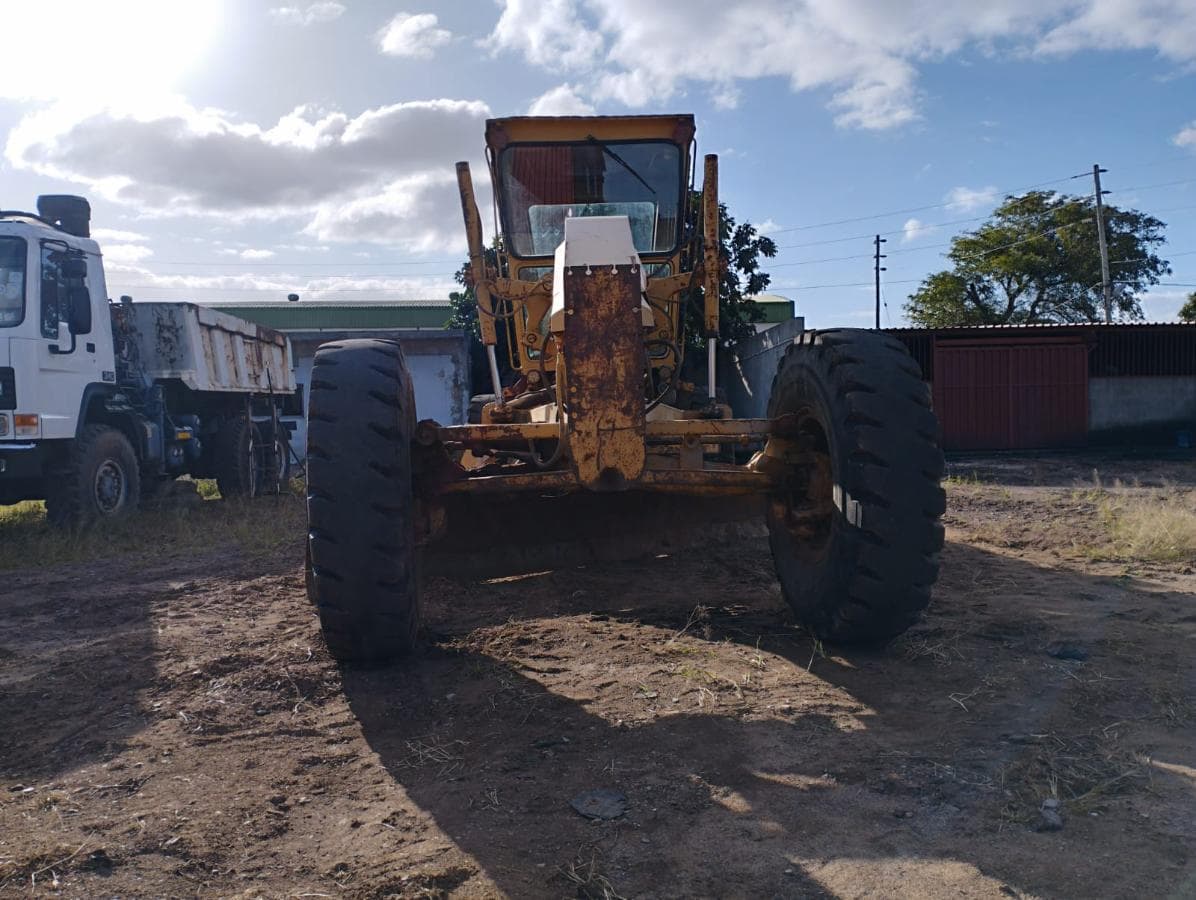 Niveladora Caterpillar · — image 6