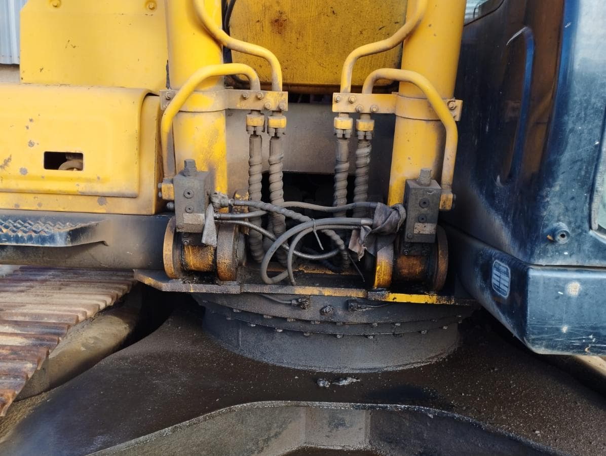 Escavadeira Hyundai Robex 210LC-7 · — imagem 4