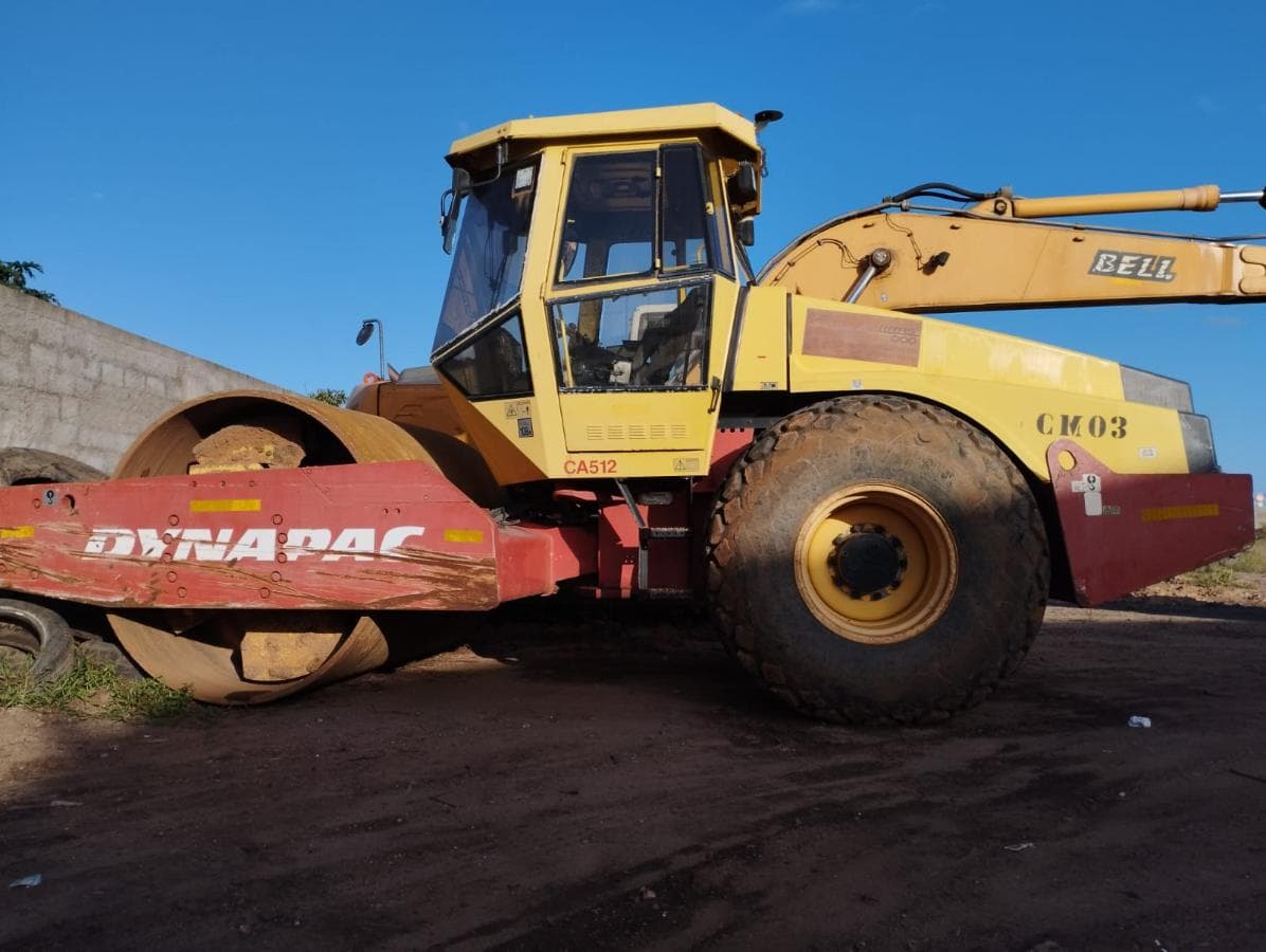 Cilindro compactador Dynapac CA512 · — imagem 2