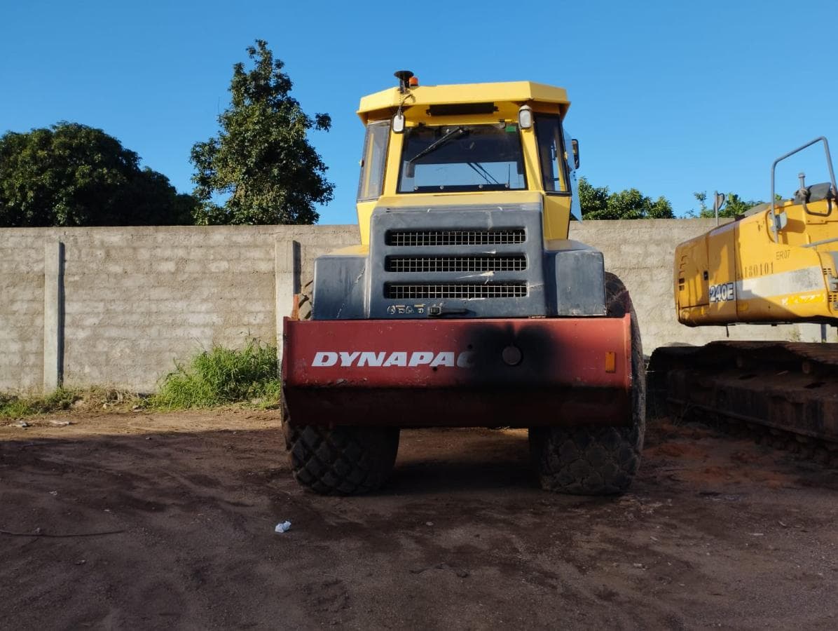 Cilindro compactador Dynapac CA512 · — imagem 3