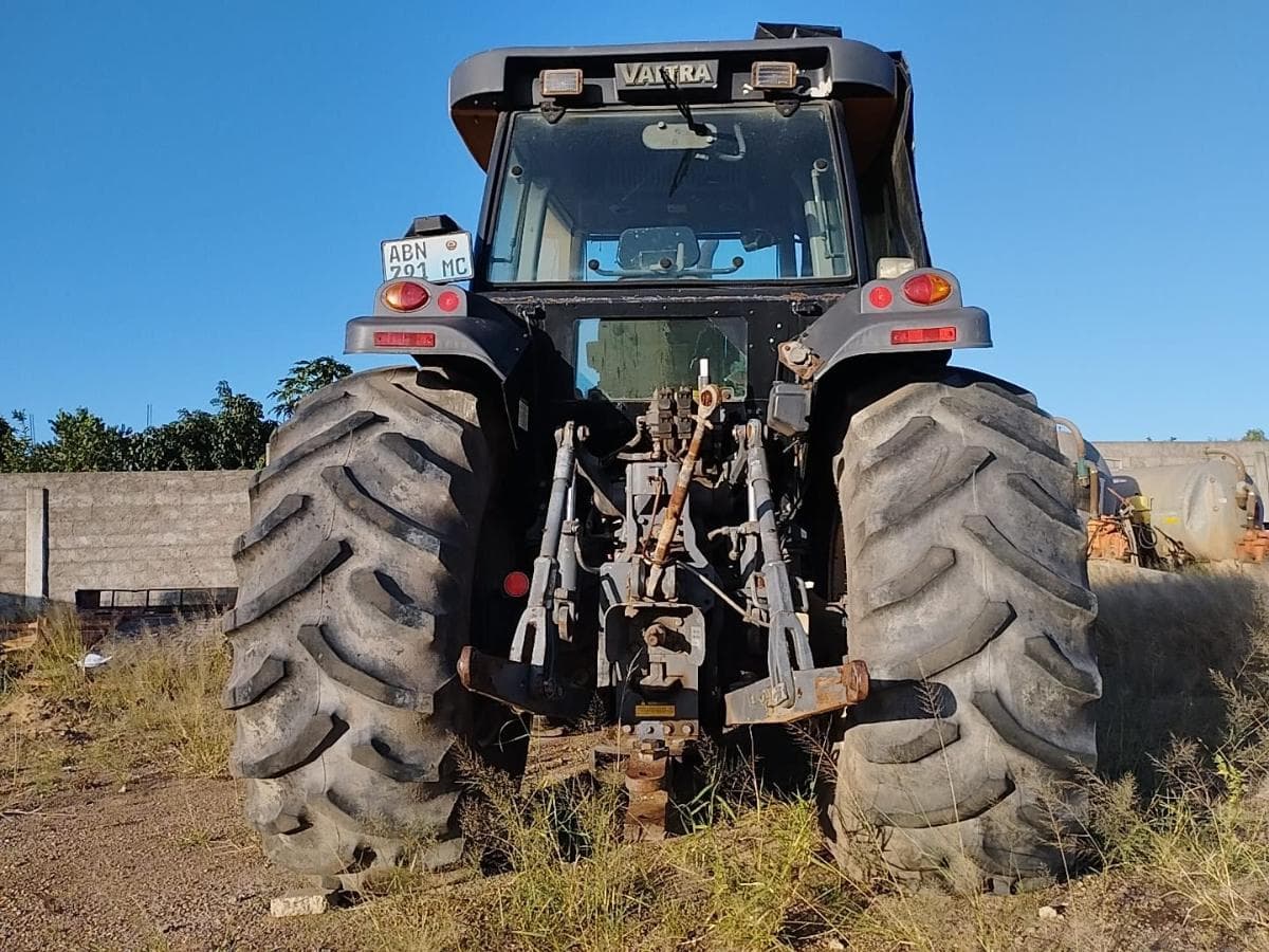 Tractor Valtra BH180 · — imagen 8