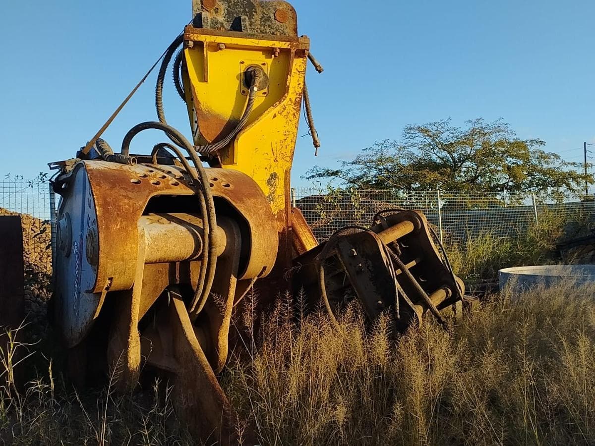 Escavadeira Komatsu PC600LC-7K · — imagem 5
