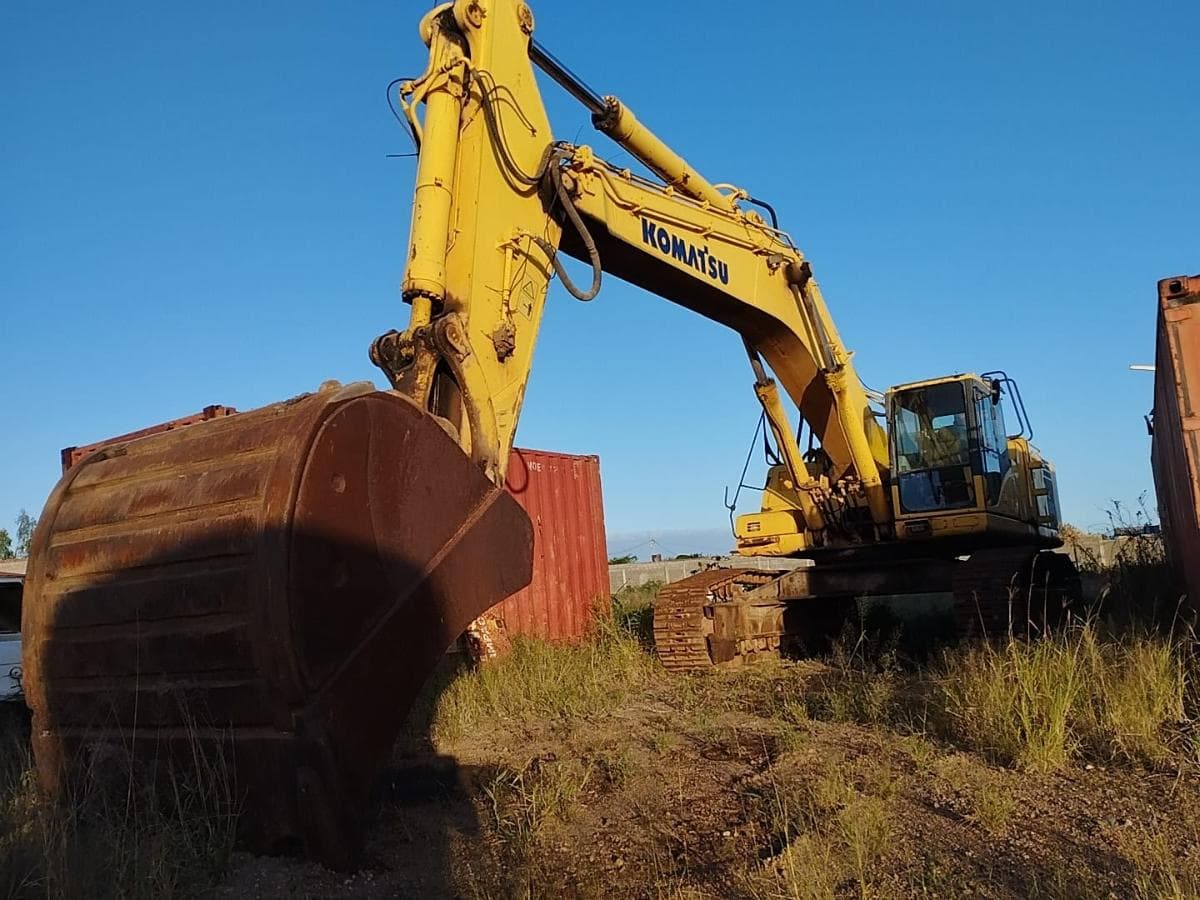 Escavadeira Komatsu PC600LC-7K · — imagem 7