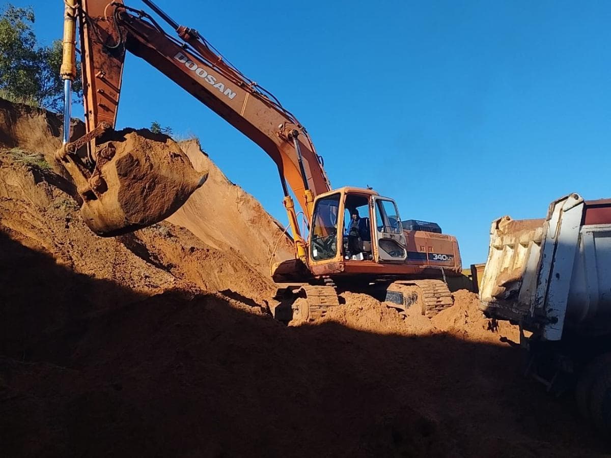 Escavadeira Doosan 340LCV · — imagem 3